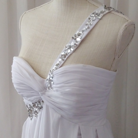 Bridal/Prom/Party/Formal Dress. See measurements - Picture 4 of 8